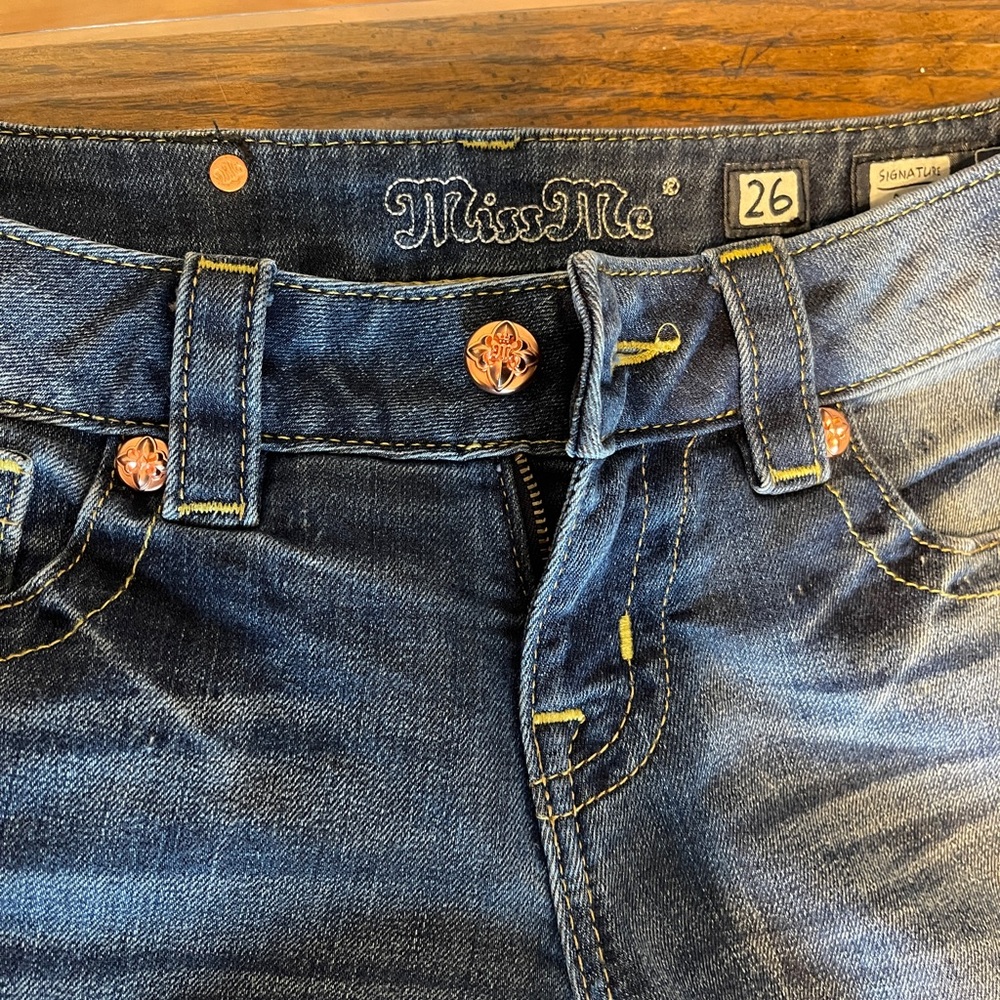 Embellished Miss Me size 26